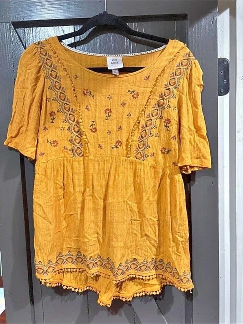 Knox Rose Floral Embroidered Blouse in Yellow Size Medium